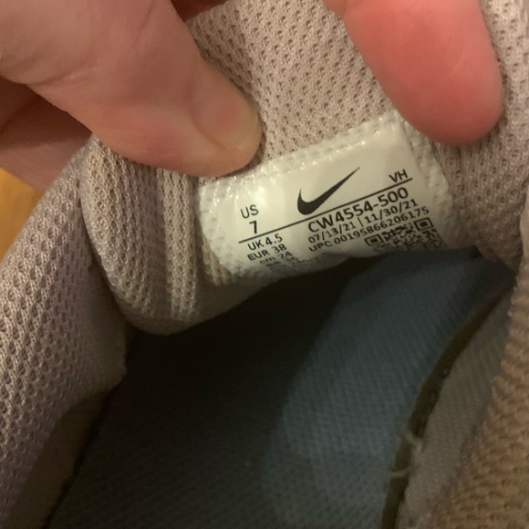 Nike Air Max-Women’s - Picture 5 of 6